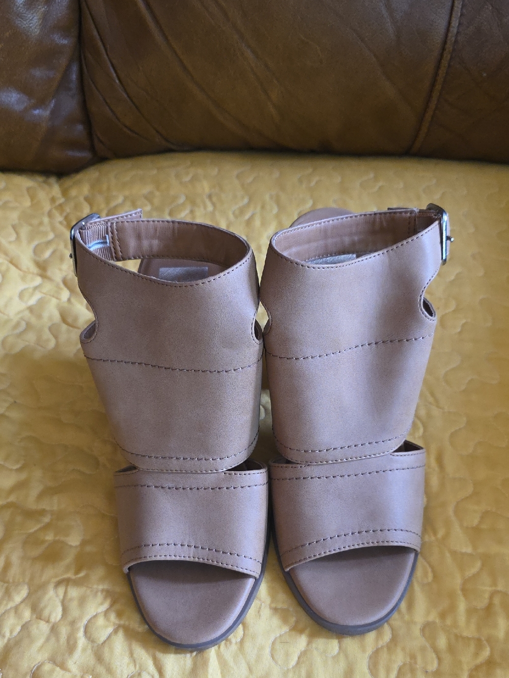 Dolce Vita Tan Open-Toe Block Heel Sandals with Ankle Strap